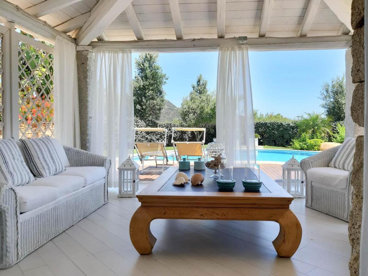 Villa Bougainvillea Con Piscina E Giardino Privato A Pochi Passi Dal Mare カスティアーダス エクステリア 写真