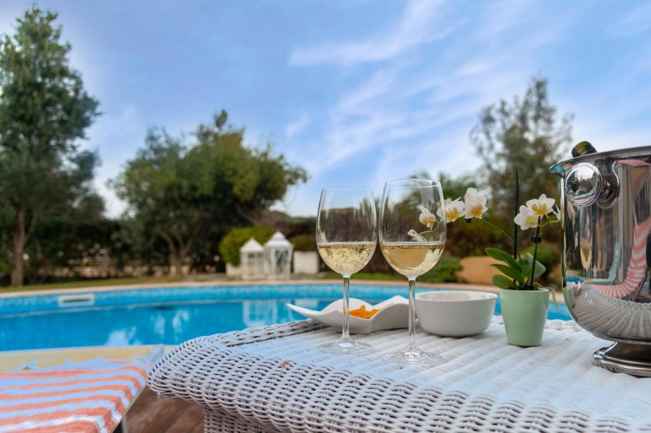 Villa Bougainvillea Con Piscina E Giardino Privato A Pochi Passi Dal Mare カスティアーダス エクステリア 写真